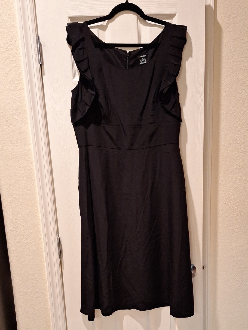 J. Peterman - Black Silk Ruffle-Shoulder Midi Dress - 12